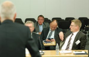 Keine stummen "Hinterbänkler": Thomas Bender (Biebertal) in der Diskussion.